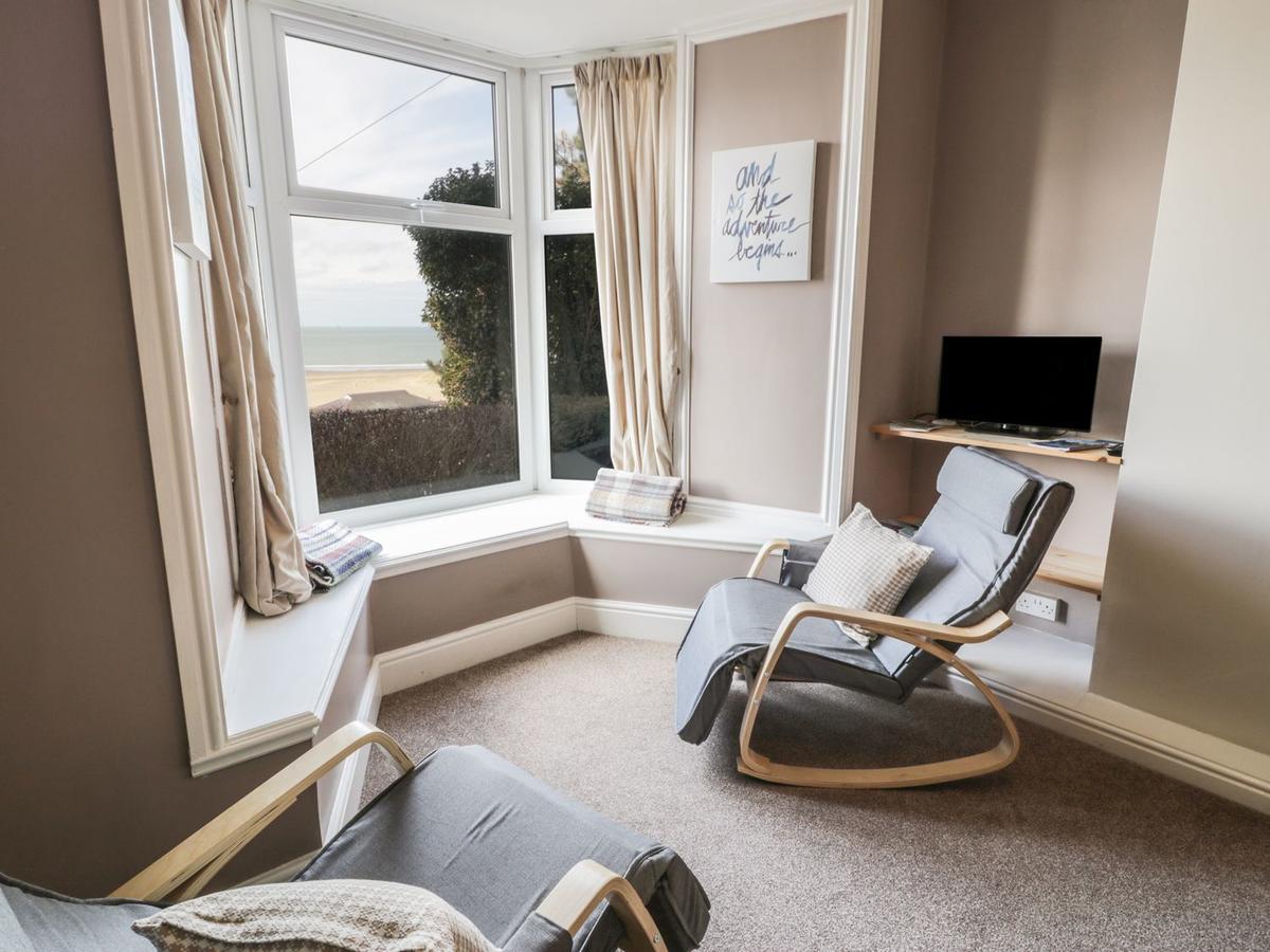 Seaview Apartment Barmouth Exterior photo